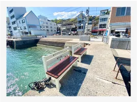 写真:フェリー乗り場の写真。